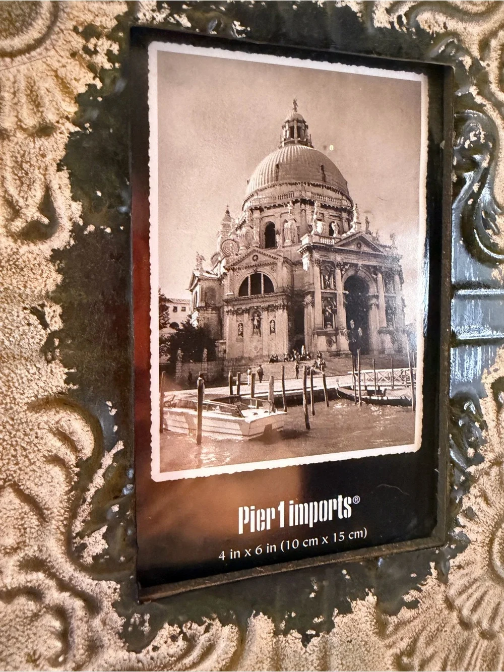 Pier 1 attention preowned
